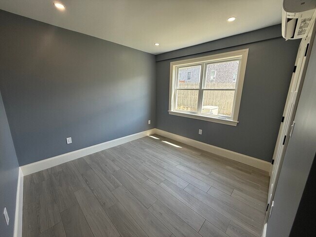 Building Photo - 598 Ocean St