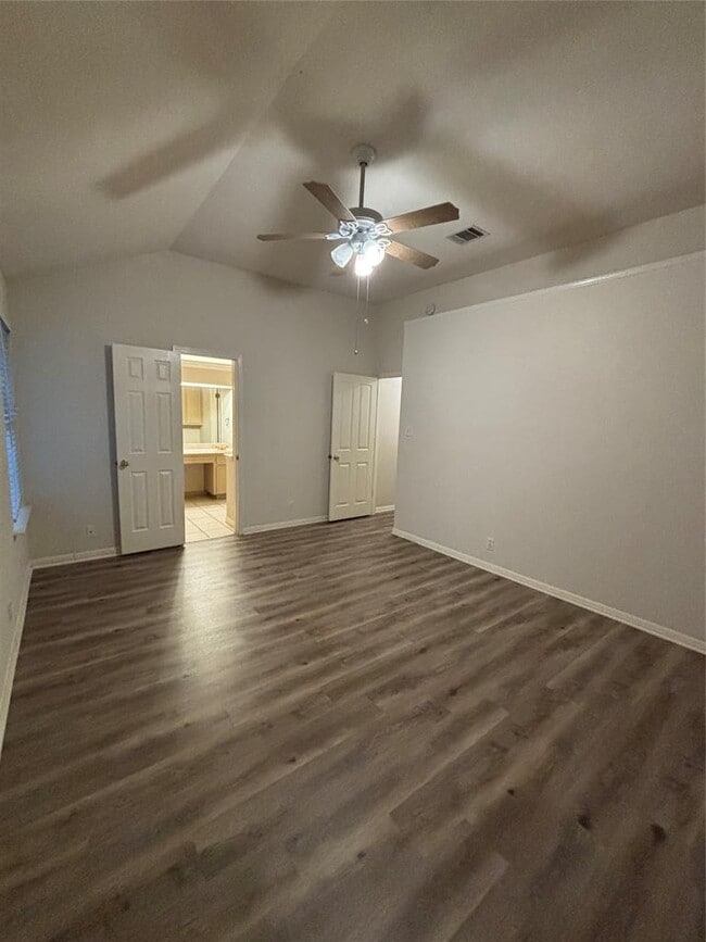 Building Photo - 4500 Abelia Dr