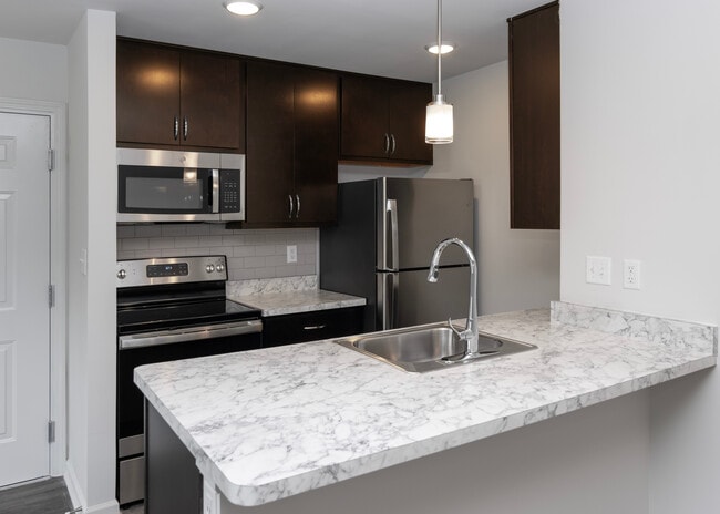 Building Photo - River Bend Apartments