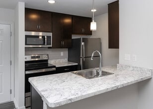 Building Photo - Riverbend Apartments