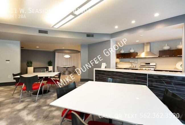 Building Photo - 411 W Seaside Wy