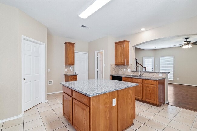 Building Photo - Spacious 3 Bedroom, 2 Bath on a Corner Lot