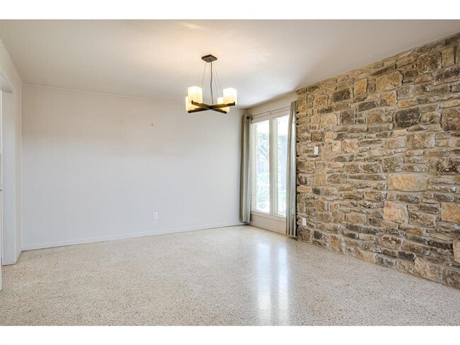 Building Photo - 6100 Mountainclimb Dr