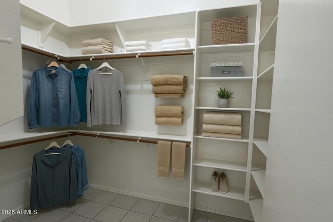 Building Photo - 231 E Krista Way