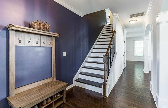 Building Photo - Spacious Raleigh Home with Modern Comforts