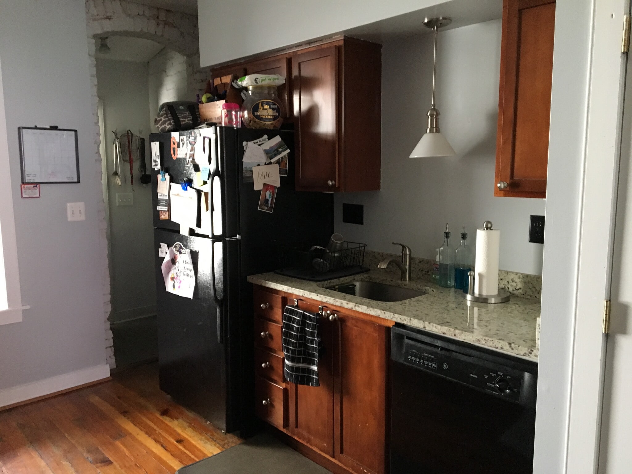 Kitchen - 135 N Belnord Ave