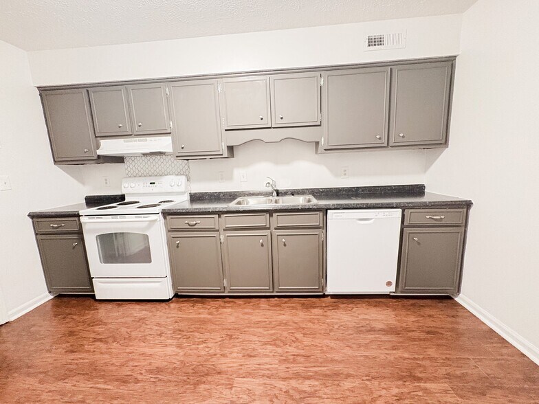 kitchen - 1704 12th Pl S