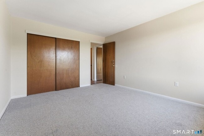 Building Photo - 2316 Cromwell Hills Dr