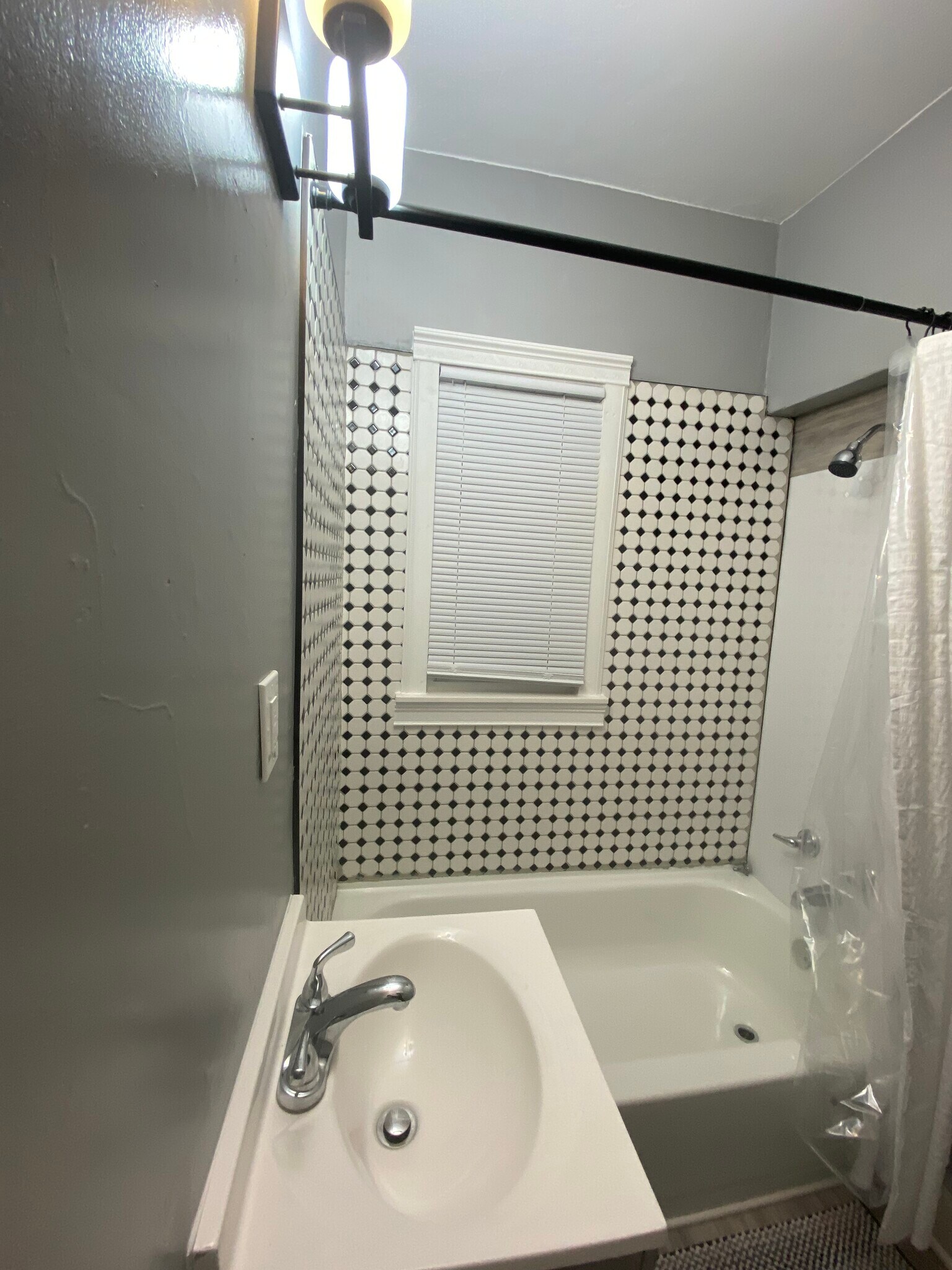 Building Photo - 21 Bellevue St