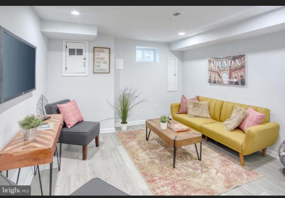 Private basement sit down area or room. - 608 Oldham St