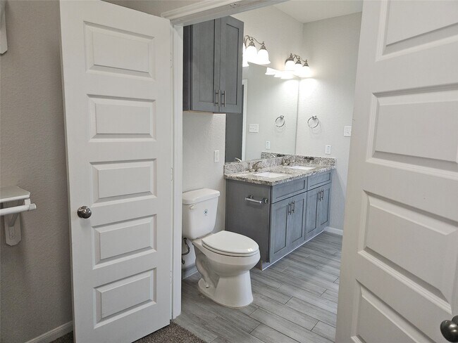 Building Photo - 4801 Wenda St