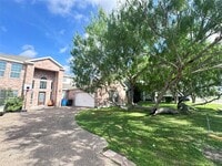 Building Photo - 6321 Oso Pkwy
