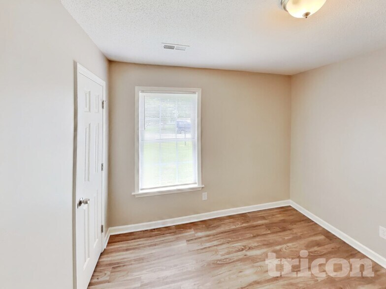 Building Photo - 3589 Bent Trace Dr