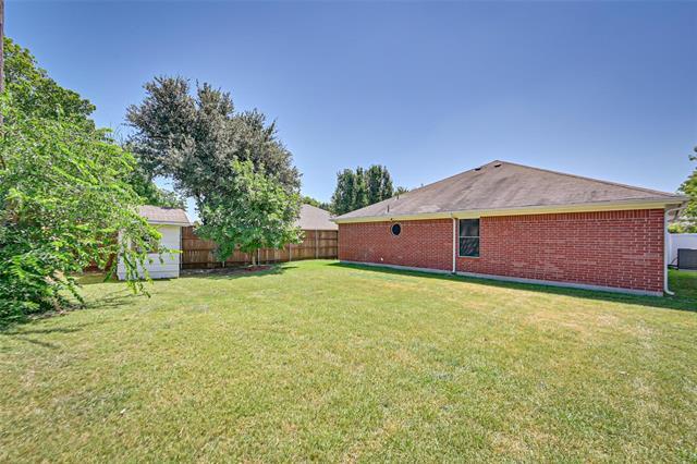Building Photo - 907 Clear Creek Dr