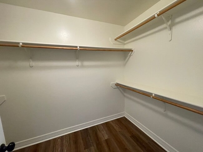 Building Photo - Riverbrooke Subdivision Beauty! Move in Ready!