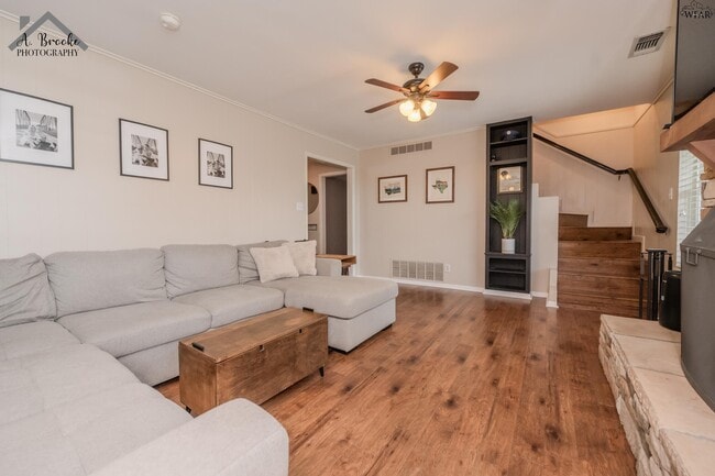 Building Photo - 4306 Briar Cliff Dr