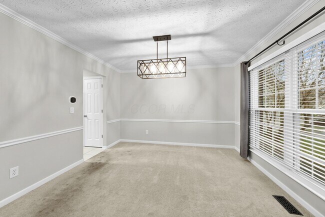 Building Photo - 397 Abbotsbury Dr