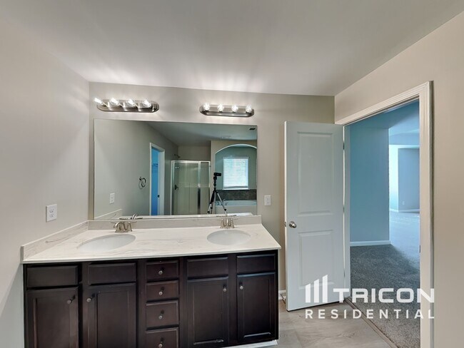 Building Photo - 4110 Tarnwood Pl