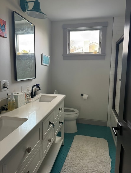 Building Photo - 83 Annandale Rd