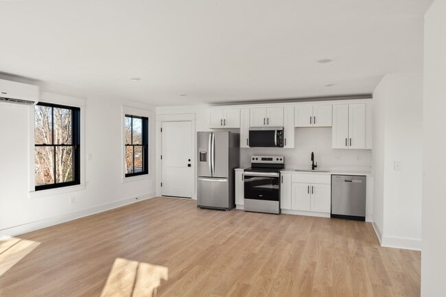 Building Photo - 912 Boscobel St
