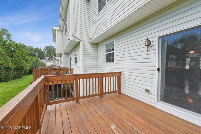 Building Photo - 102 Warbler Way