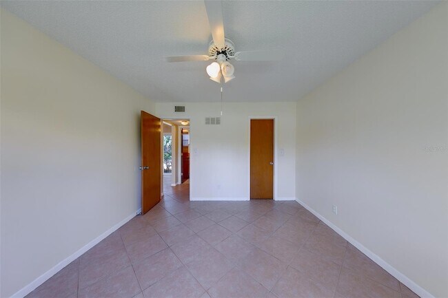 Building Photo - 8301 Bardmoor Blvd