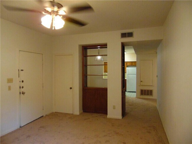 Building Photo - 3115 Tom Green St