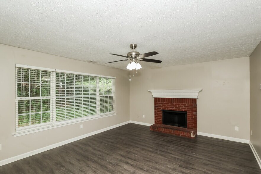 Building Photo - 5201 Summer Brooke Ct