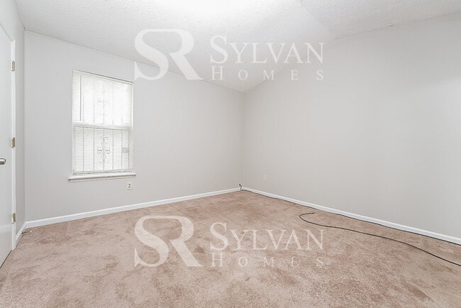 Building Photo - Lease today! No extra charge for contentme...