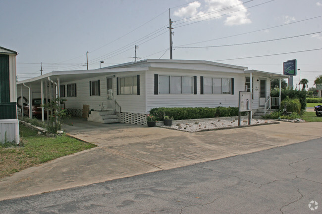 Building Photo - Lake Blue Mobile Home Park