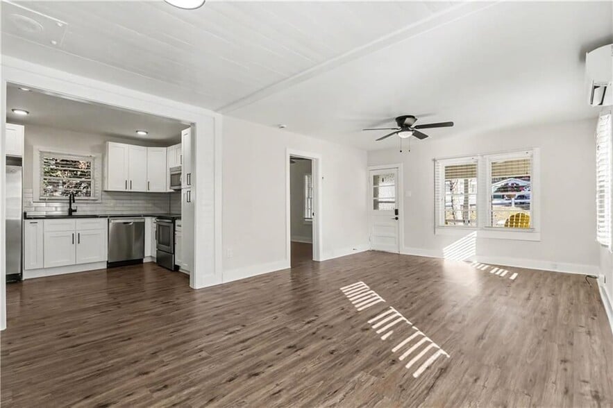 Building Photo - 257 Stegall Dr