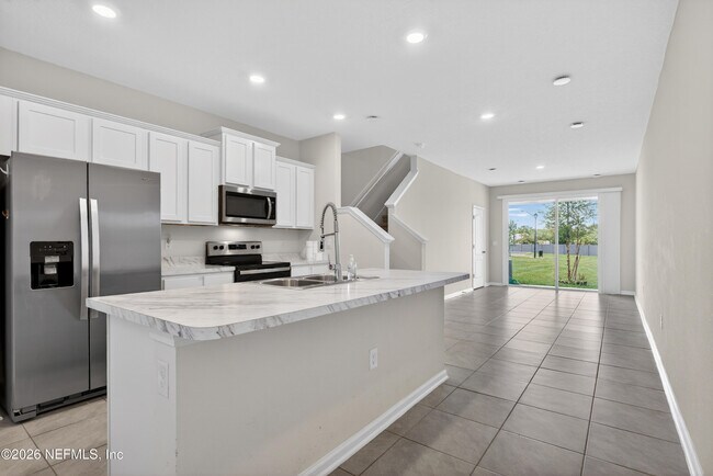 Building Photo - 8210 Larose Rd