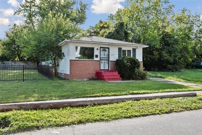 Primary Photo - 3713 E 144th St