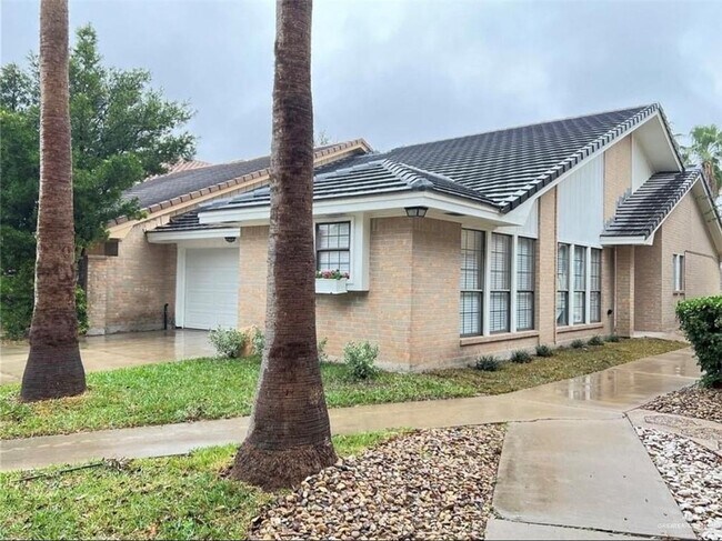 Building Photo - 14 Colorado St