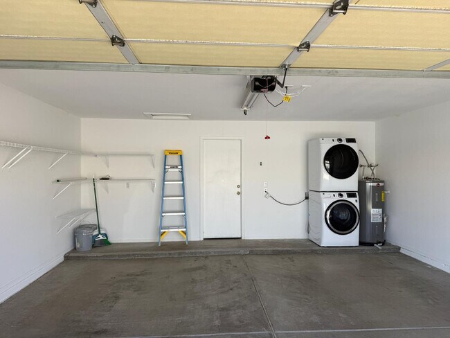 Building Photo - 14535 W Zuni Trail