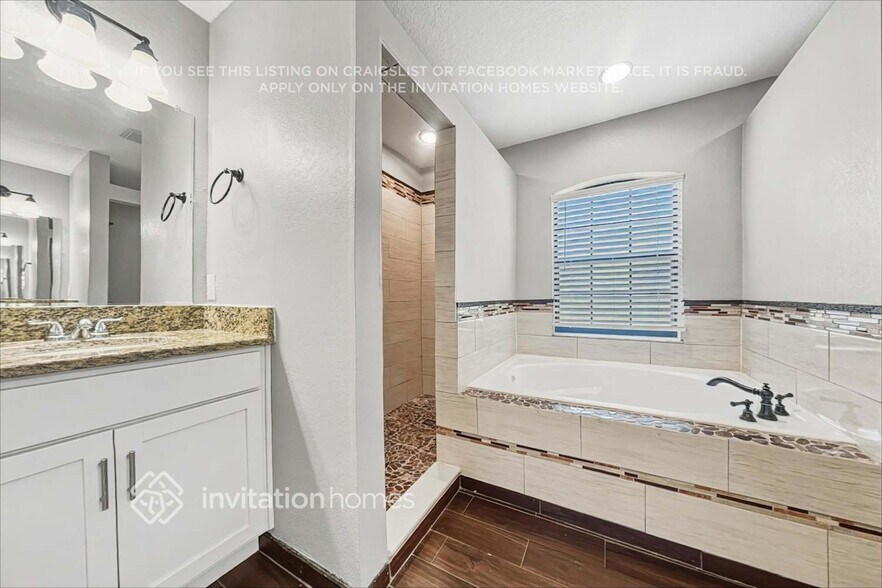 Building Photo - 1009 Dishman Loop