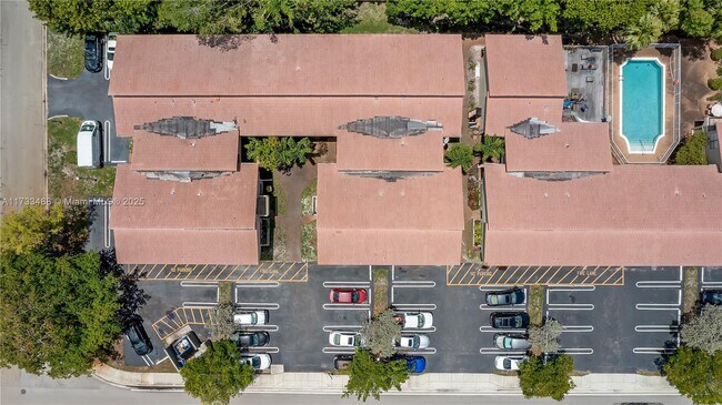 Building Photo - 2530 Coral Springs Dr