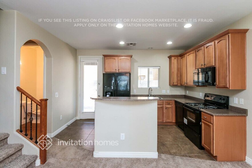 Building Photo - 229 S Trenton