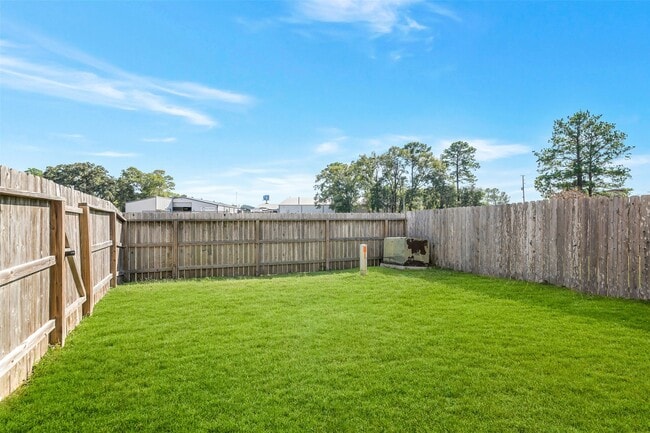 Building Photo - 10007 Emerald Creek Dr