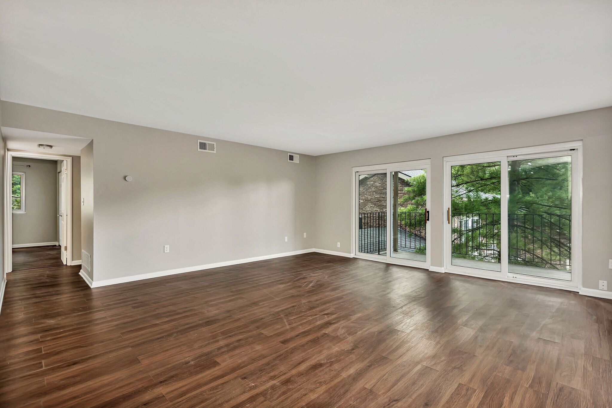 Building Photo - 3069 Alpine Ter
