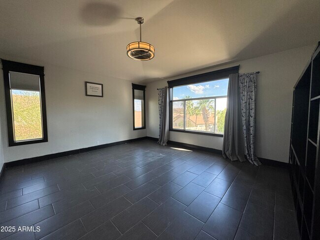 Building Photo - 3201 E Desert Flower Ln