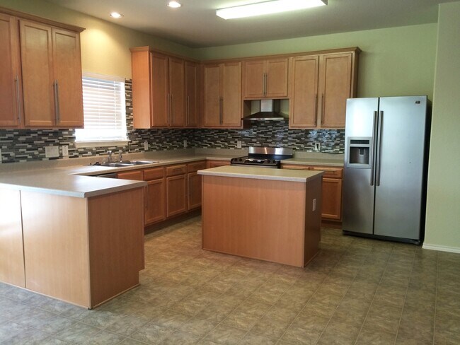 Building Photo - 3604 Sandy Brook Dr