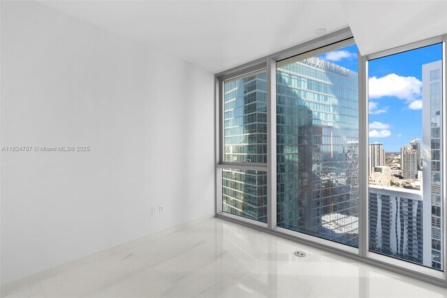Building Photo - 300 Biscayne Blvd Way