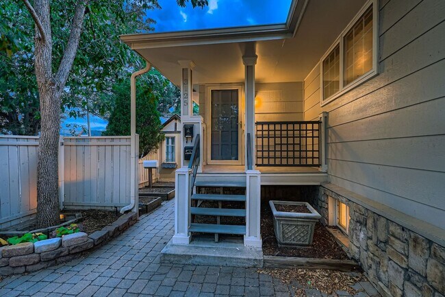 Building Photo - 3125 N Raleigh St