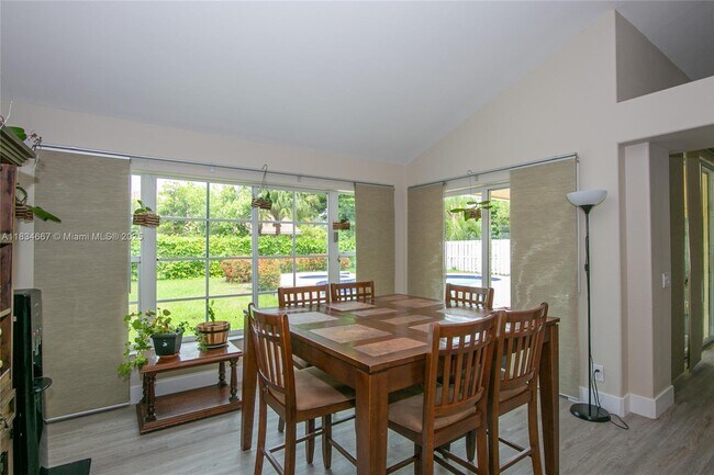 Building Photo - 1049 Laguna Springs Dr