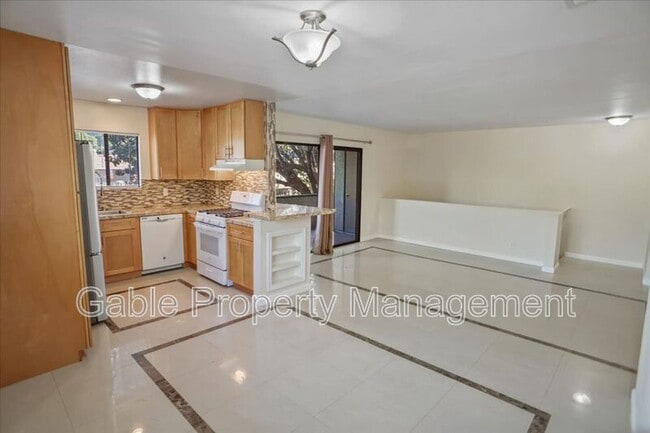 Building Photo - 23528 Newhall Ave