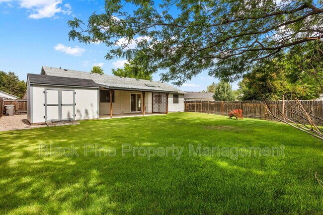 Building Photo - 2117 S Crimson Rose Way