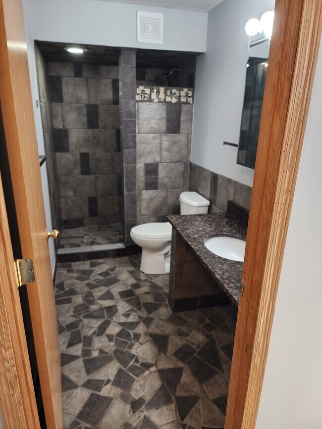 Building Photo - 1071 36th St W