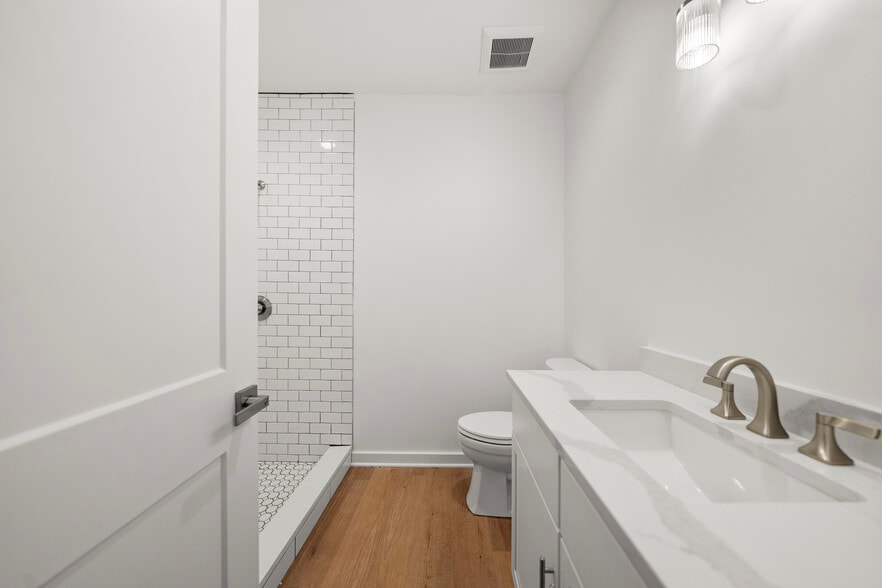 Building Photo - 4245 Troost Ave