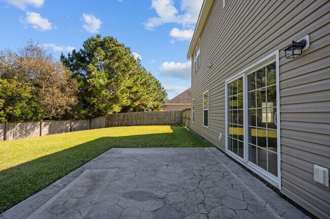 Building Photo - Welcome to Wynbrookee Lane!